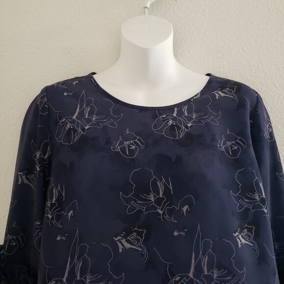Saks Fifth Avenue Floral Top Small Bell Sleeves Navy Blue Boho Ruffles - Picture 3 of 9